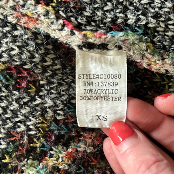 Southwestern Flair! Dreamers Black and Multicolor Chevron Cardigan - Picture 8 of 9